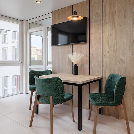 Milavibe Apartments With One Bedroom リヴィウ エクステリア 写真